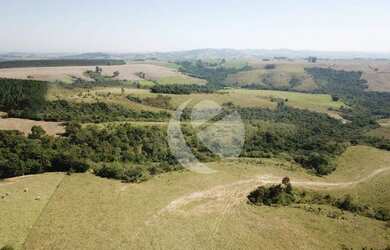 Imagem: A fazenda possui 2.420.000m² de Área e está localizado em