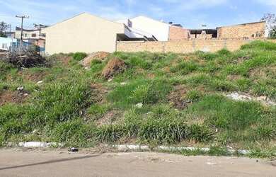 Imagem: O terreno possui 450m² de Área e está localizado em Santo