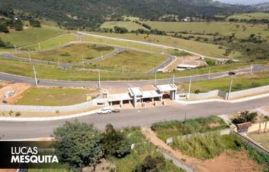 Imagem: O terreno está localizado em Jardim Dos Pinheiros, Atibaia