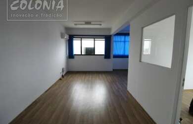 Imagem: O depósito possui 1 Vaga na garagem e 53m² de Área e está