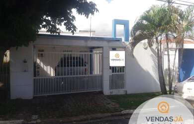 Imagem: A casa possui 4 Dormitórios, 5 Banheiros e 200m² de Área