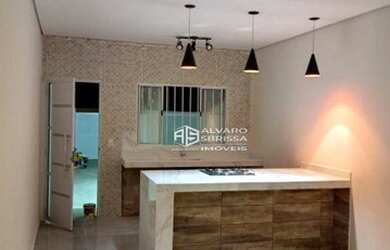 Imagem: A casa possui 1 Dormitório, 1 Banheiro, 3 Vagas na garagem