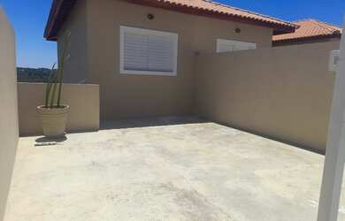 Imagem 2: Casa em Mairinque. Varanda, Área de serviço, 62m² de Áreae2 Vagas...