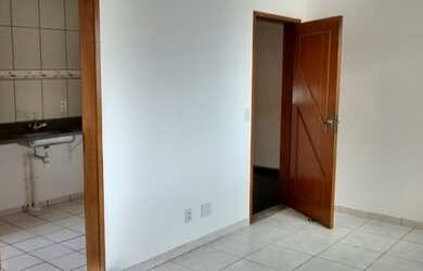 Imagem: O apartamento possui 3 Dormitórios, 1 Banheiro, 1 Vaga na garagem