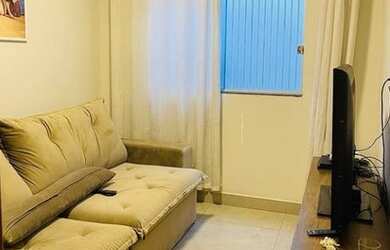 Imagem: A casa possui 3 Dormitórios, 2 Banheiros, 2 Vagas na garagem