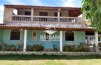 Imagem: A casa em condomínio possui 5 Dormitórios, 3 Banheiros, 5