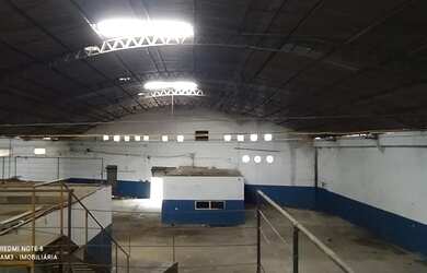 Imagem 3: Galpão comercial na Av. Pedro Freitas, 864 m², para lojas, depósitos e transportadoras!