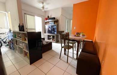 Imagem: O apartamento possui 2 Dormitórios, 1 Banheiro, 1 Vaga na garagem