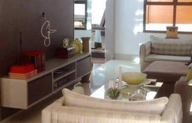 Imagem: A casa possui 3 Dormitórios, 4 Banheiros, 2 Vagas na garagem