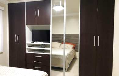 Imagem: O apartamento possui 3 Dormitórios, 1 Banheiro, 2 Vagas na