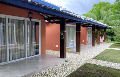 Imagem 1: Linda Casa na Penha, Porteira Fechada, Cond. Fechado, 3 Suítes, Piscina, Fino Acabamento!!