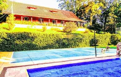 Imagem 1: 3 casas em área de 15.000 metros