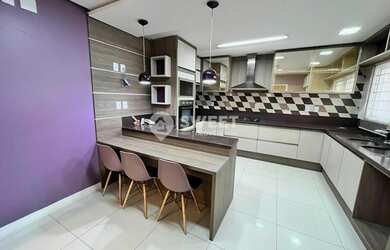 Imagem 10: Casa Alto Padrão. Piscina, Churrasqueira, Imóvel mobiliadoeAr-condicionado