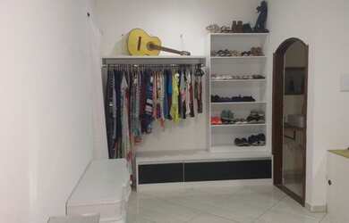 Imagem 3: Sobrado para venda possui 196 metros quadrados com 3 quartos em Rio das...