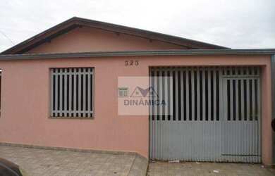 Imagem: A casa possui 4 Dormitórios, 3 Banheiros, 3 Vagas na garagem