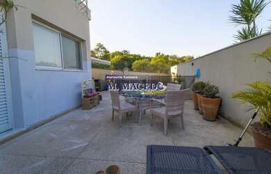 Imagem: A casa possui 5 Dormitórios, 5 Banheiros, 5 Vagas na garagem