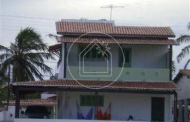 Imagem: A casa possui 5 Dormitórios, 3 Banheiros, 3 Vagas na garagem