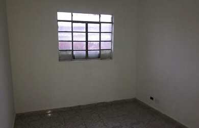 Imagem: A casa possui 1 Dormitório, 1 Banheiro, 30m² de Área, Imóvel