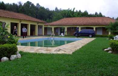 Imagem: A fazenda possui 400m² de Área e está localizado em Mairinque