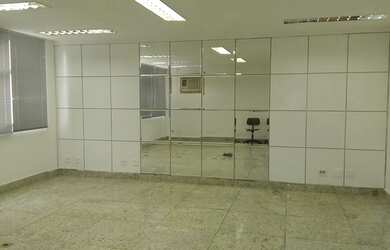 Imagem: O depósito possui 156m² de Área e está localizado em Barro