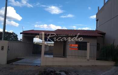 Imagem: A casa possui 2 Dormitórios, 1 Banheiro, 1 Vaga na garagem