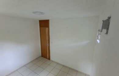 Imagem: O apartamento possui 3 Dormitórios, 1 Banheiro, 1 Vaga na garagem