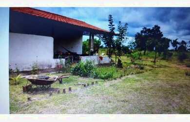 Imagem: A chácara possui 1.000m² de Área e está localizado em Centro