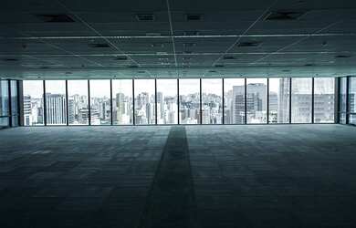 Imagem: O depósito possui 5 Vagas na garagem, 426m² de Área e está