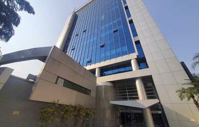 Imagem: O depósito possui 5 Vagas na garagem, 507m² de Área e está