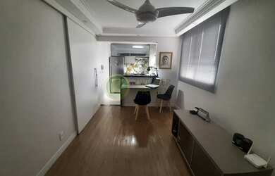 Imagem: O apartamento possui 2 Dormitórios, 1 Banheiro, 1 Vaga na garagem