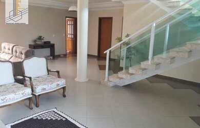 Imagem: A casa em condomínio possui 4 Dormitórios, 5 Banheiros, 4