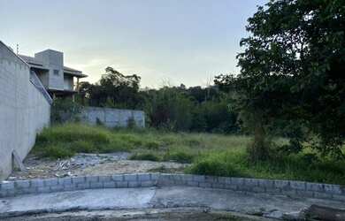 Imagem: O terreno possui 589m² de Área, Imóvel novo e está localizado