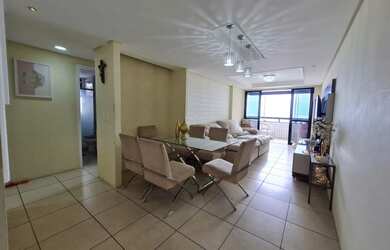 Imagem: O apartamento possui 3 Dormitórios, 3 Banheiros, 2 Vagas na