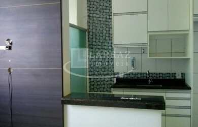 Imagem: O apartamento possui 2 Dormitórios, 1 Banheiro, 1 Vaga na garagem