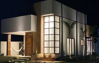 Imagem: A casa à venda possui 3 Dormitórios, 3 Banheiros, 2 Vagas