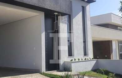 Imagem: A casa em condomínio possui 3 Dormitórios, 4 Banheiros, 4