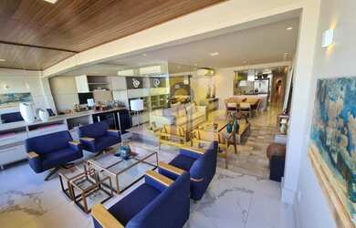 Imagem 4: Localizado na Av Lucio Costa, excelente apartamento em lâmina , com uma...