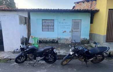 Imagem: A casa possui 2 Dormitórios e 1 Banheiro e está localizado