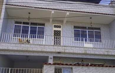 Imagem: A casa possui 5 Dormitórios, 4 Banheiros, 3 Vagas na garagem