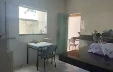 Imagem: A casa possui 3 Dormitórios, 1 Banheiro, 120m² de Área e