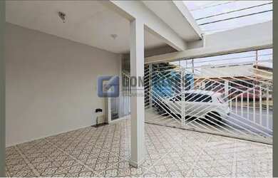 Imagem: A casa possui 2 Dormitórios, 3 Banheiros, 2 Vagas na garagem