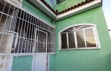 Imagem: A casa possui 2 Dormitórios, 2 Banheiros e está localizado