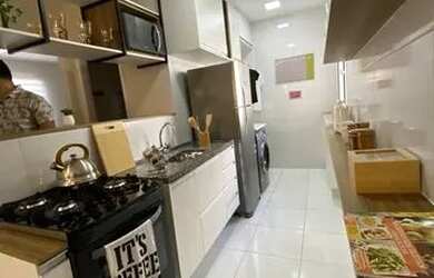 Imagem: O apartamento possui 2 Dormitórios, 1 Banheiro, 1 Vaga na garagem