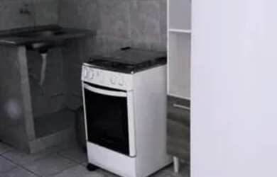 Imagem: A kitnet possui 1 Dormitório, 1 Banheiro, 1 Vaga na garagem