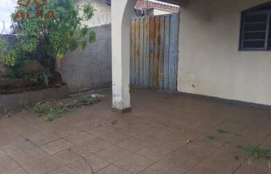 Imagem: O depósito possui 2 Vagas na garagem, 120m² de Área e está