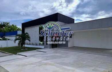 Imagem: A casa em condomínio possui 3 Dormitórios, 4 Banheiros, 5