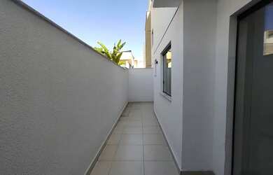 Imagem: O apartamento possui 3 Dormitórios, 2 Banheiros, 2 Vagas na