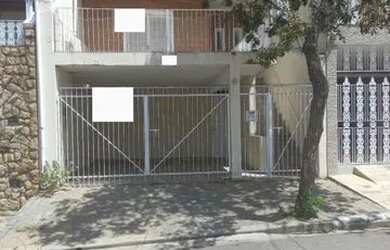 Imagem: A casa possui 3 Dormitórios, 2 Banheiros, 1 Vaga na garagem