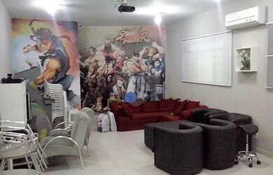 Imagem: A casa possui 3 Dormitórios, 3 Banheiros, 4 Vagas na garagem