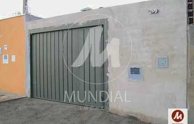 Imagem: A casa possui 3 Dormitórios, 2 Banheiros, 2 Vagas na garagem